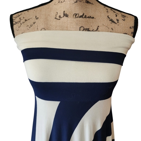 Nadia Tarr Strapless Navy and Cream Maxi Dress - Large - Picture 3 of 10